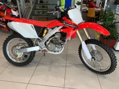 Honda CRF 250R (2005) usata