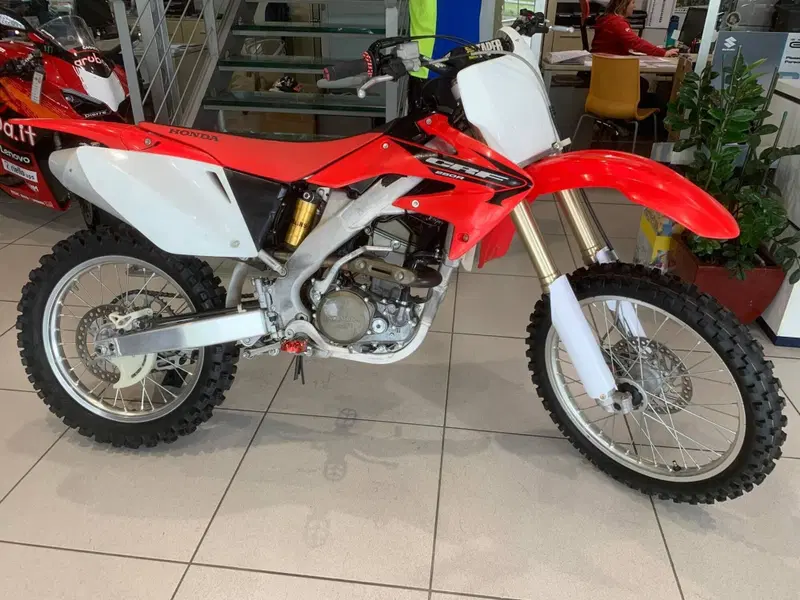 Honda CRF 250R (2005)