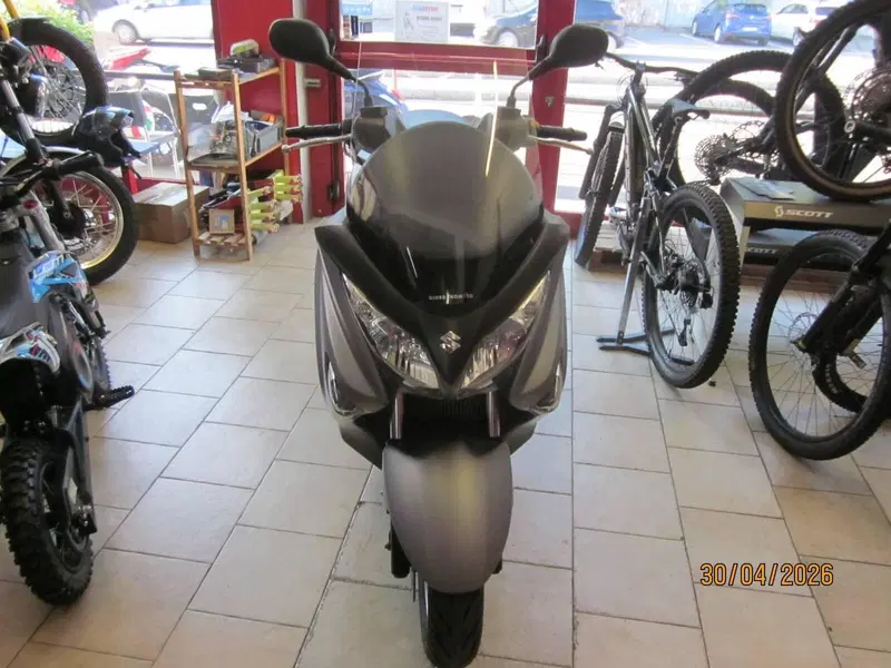 Suzuki Burgman UH 200 ABS (2014 - 16) (2)