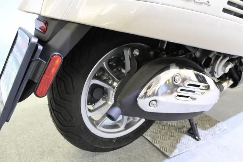 Vespa GTS 310 (2025 - 26) (4)