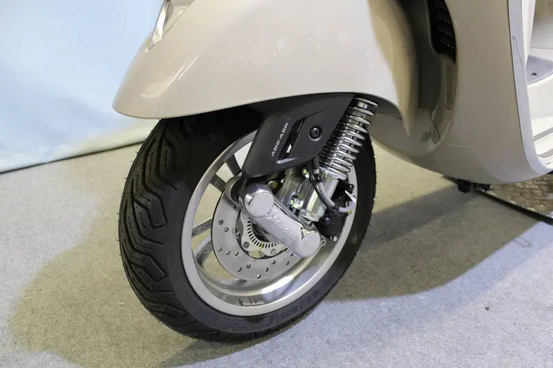 Vespa GTS 310 (2025 - 26) (13)