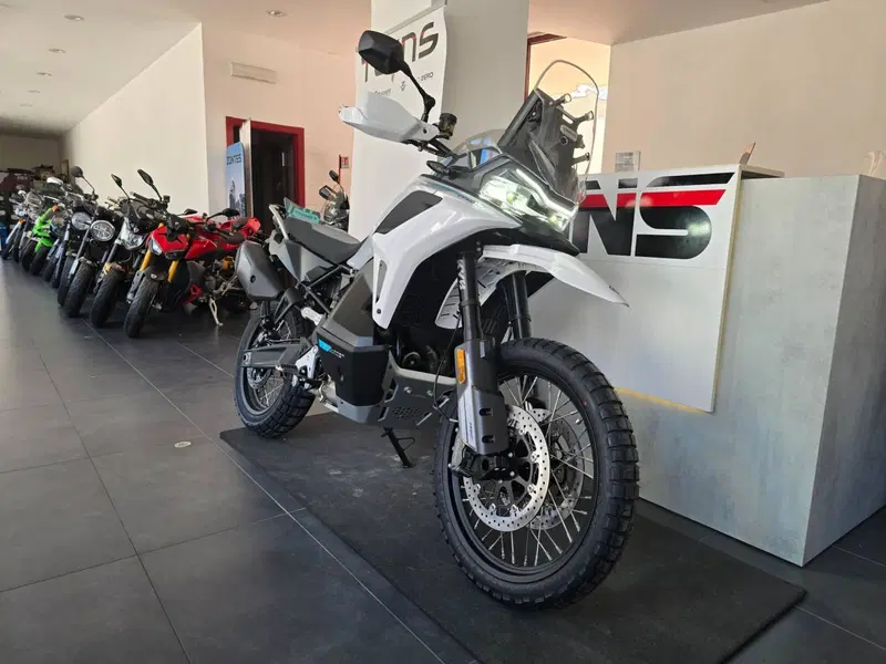 CFMOTO 1000MT-X Low Seat (2026) (2)
