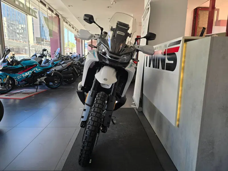 CFMOTO 1000MT-X Low Seat (2026) (3)