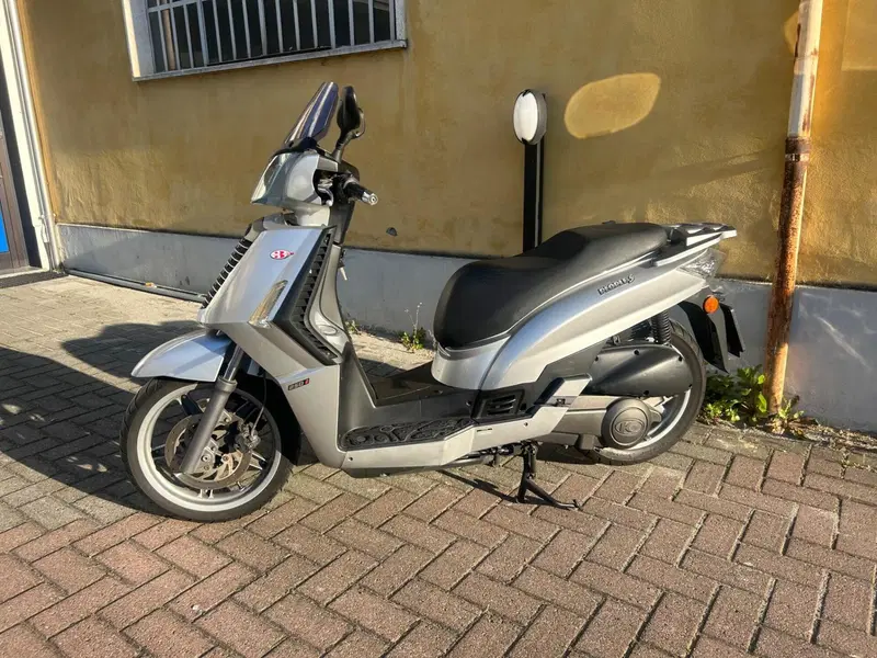 Kymco People 250 S (2)