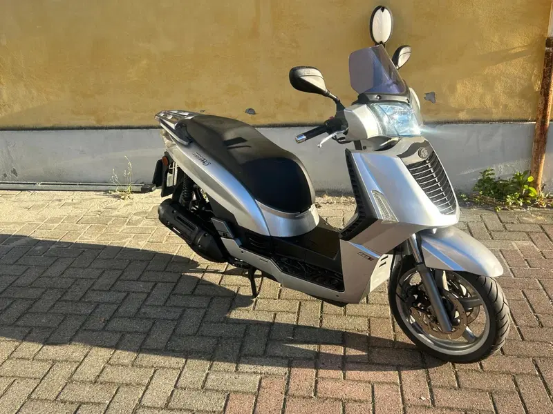Kymco People 250 S (6)