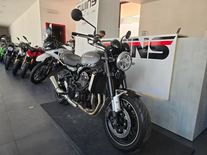 Kawasaki Z 900 RS (2022 - 25) (2)