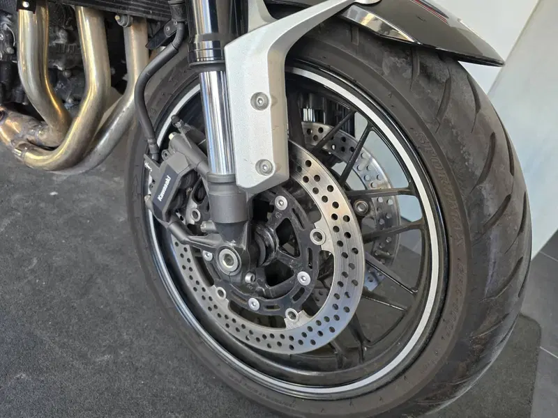 Kawasaki Z 900 RS (2022 - 25) (10)