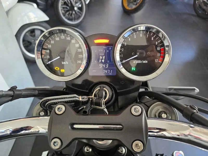 Kawasaki Z 900 RS (2022 - 25) (12)