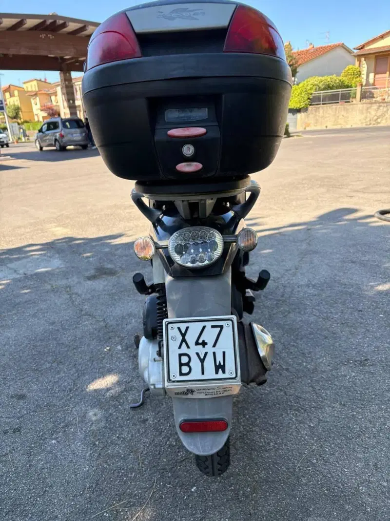 Aprilia Scarabeo 50 4t 4V (2009 - 17) (6)