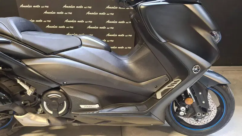 Yamaha T-Max 560 (2020 - 21) (4)