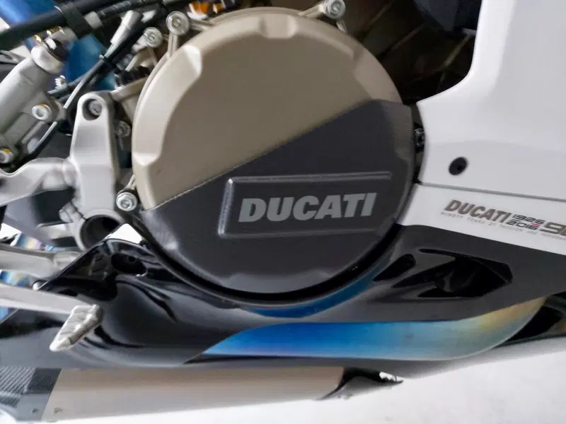 Ducati 1299 Panigale S Anniversario (2016) (6)