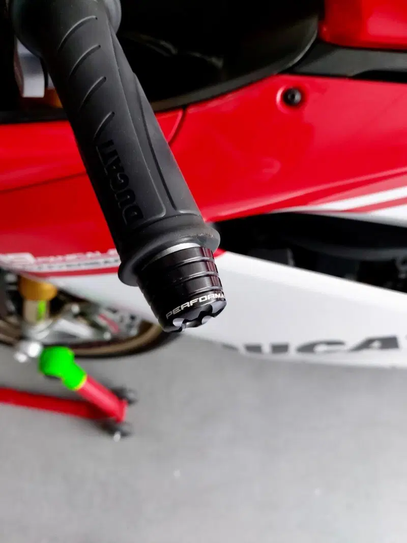 Ducati 1299 Panigale S Anniversario (2016) (13)