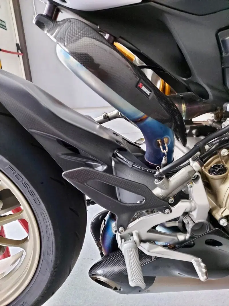 Ducati 1299 Panigale S Anniversario (2016) (8)