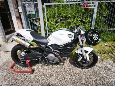 Ducati Monster 696 ABS (2009 - 14) usata