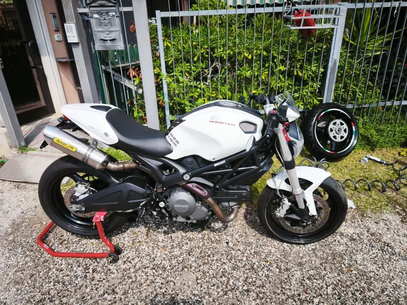 Ducati Monster 696 ABS (2009 - 14)
