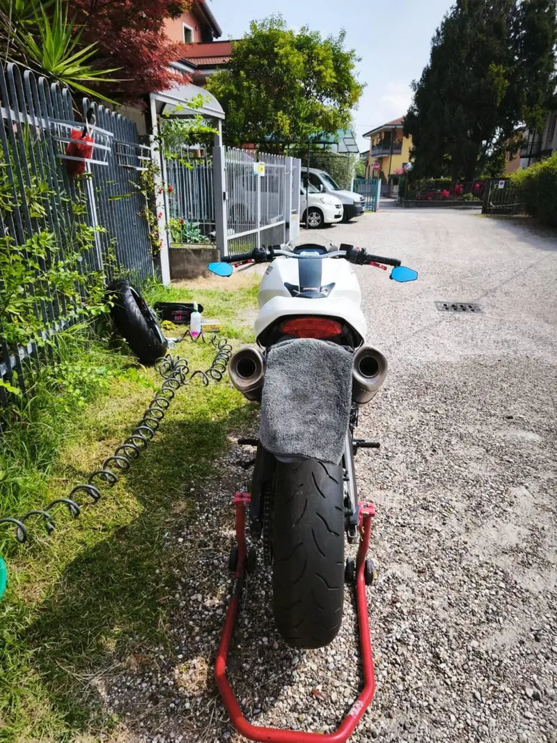 Ducati Monster 696 ABS (2009 - 14) (4)
