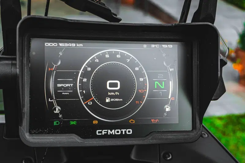 CFMOTO 800MT Touring (2022 - 26) (6)