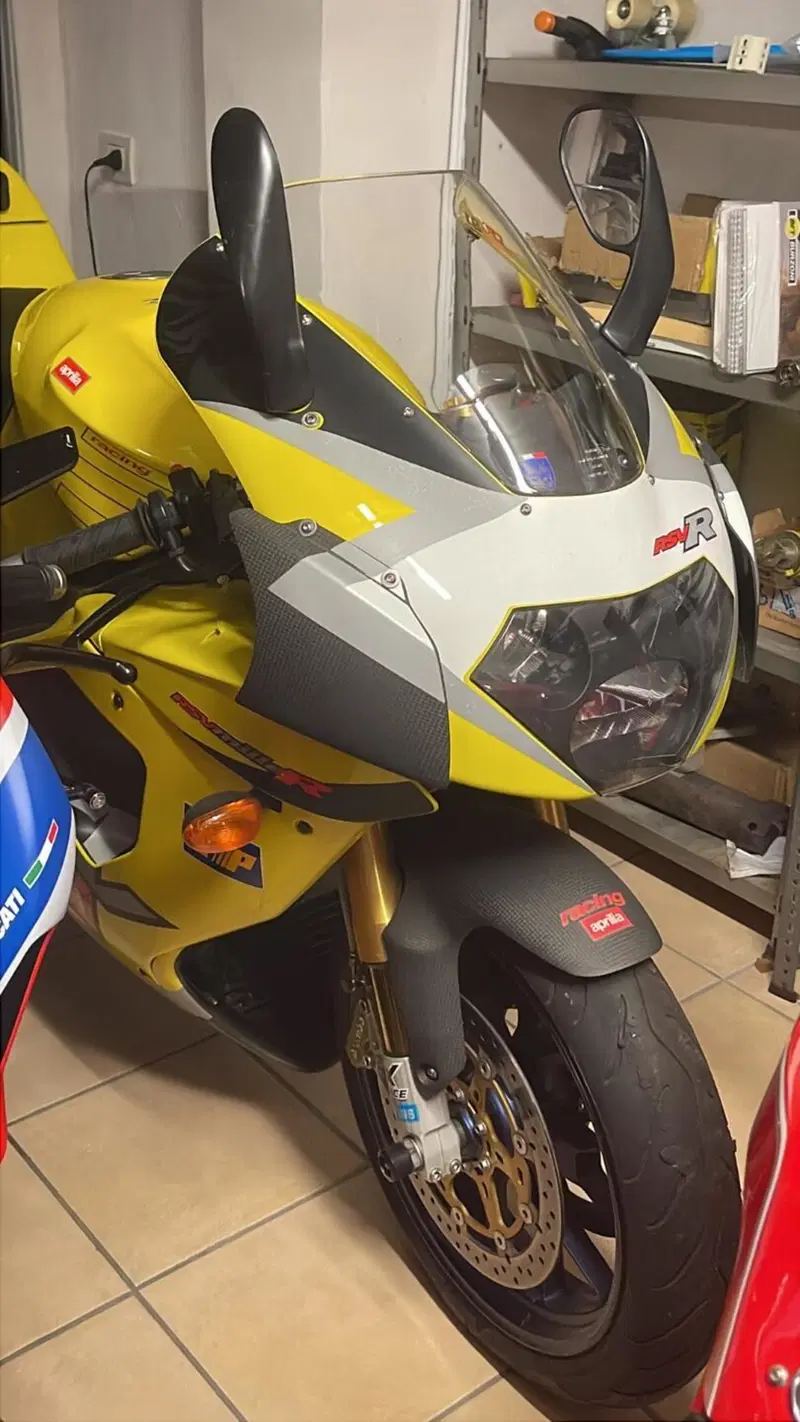 Aprilia RSV 1000 R (2000 -  01) (2)