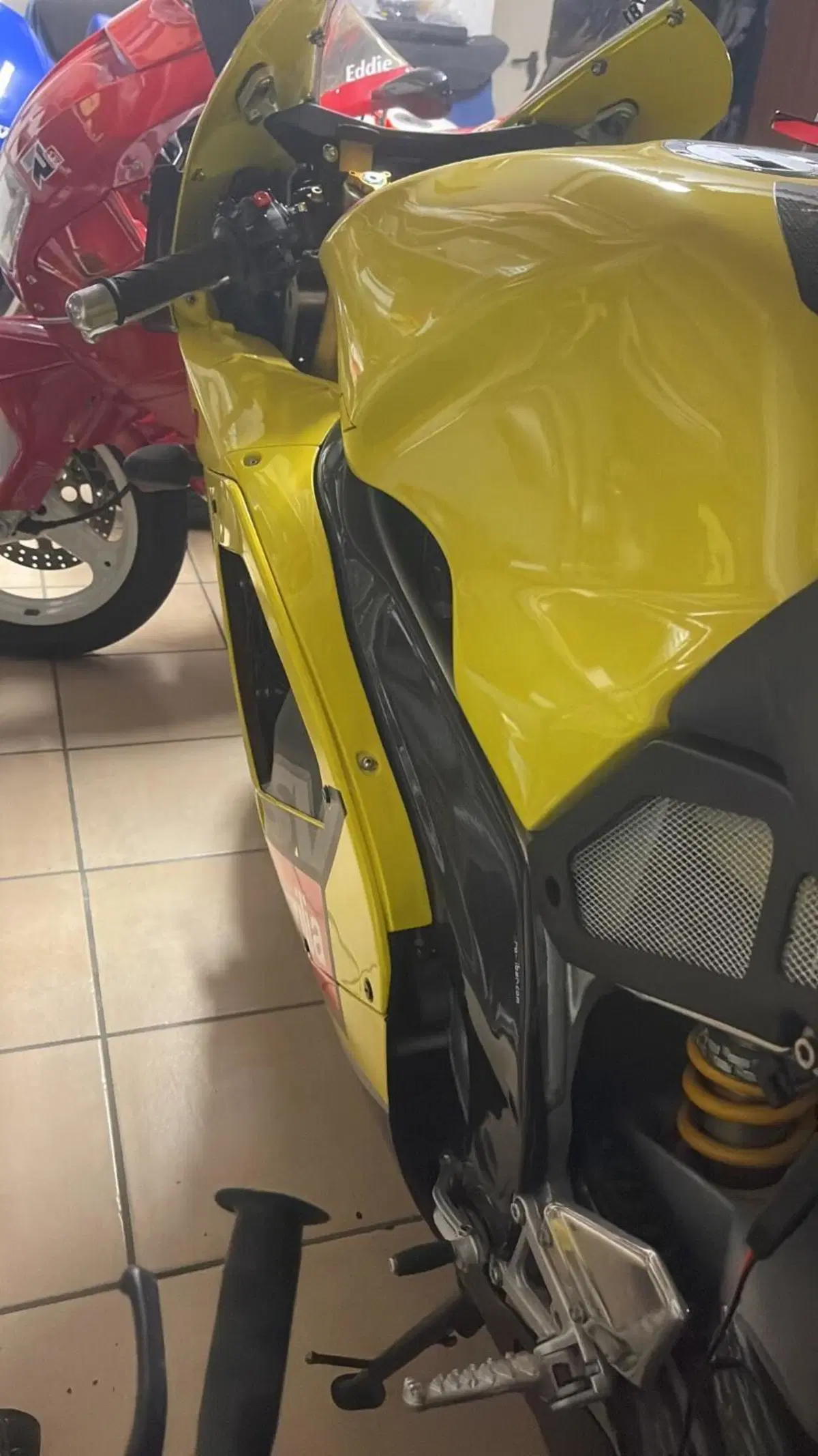 Aprilia RSV 1000 R (2000 -  01) (3)