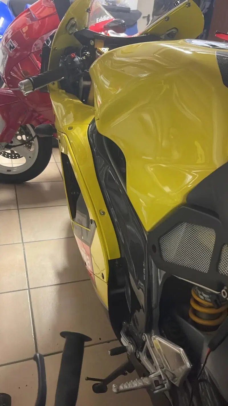 Aprilia RSV 1000 R (2000 -  01) (3)