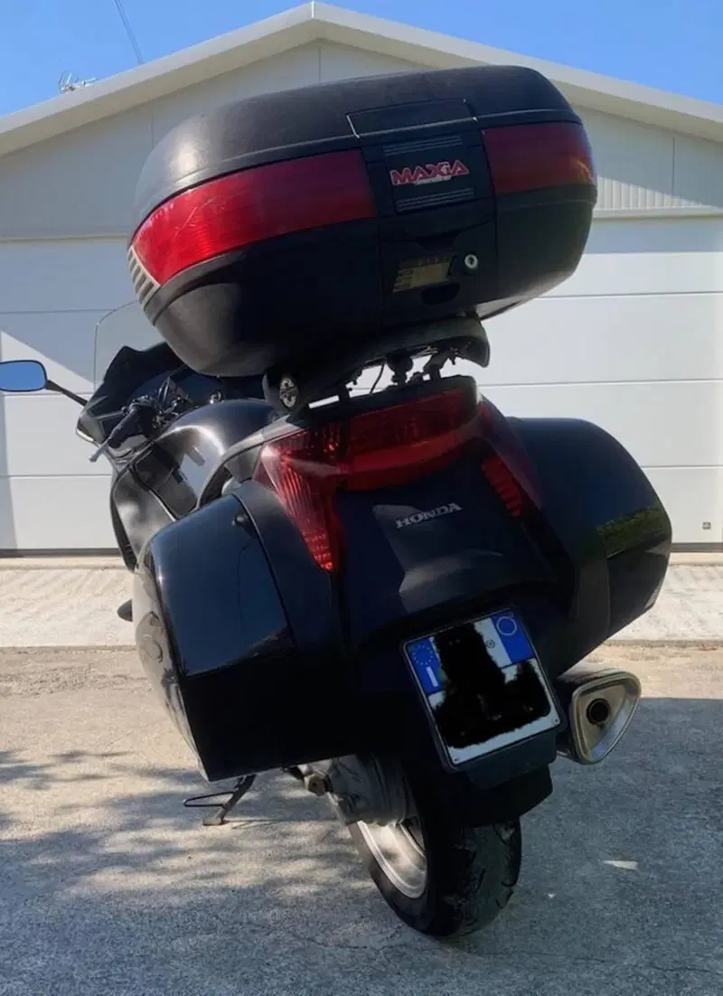 Honda Deauville 700 ABS (3)