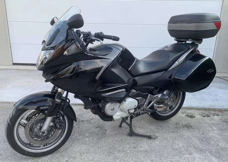 Honda Deauville 700 ABS (5)