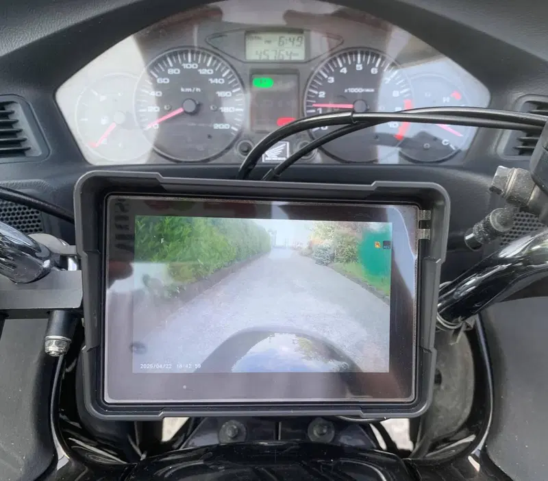 Honda Deauville 700 ABS (6)