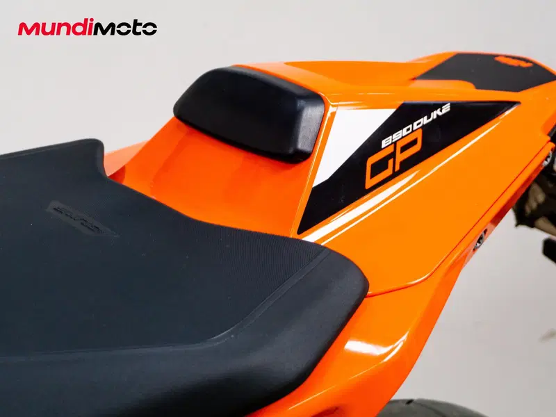 KTM 890 Duke GP (2022 - 23) (14)