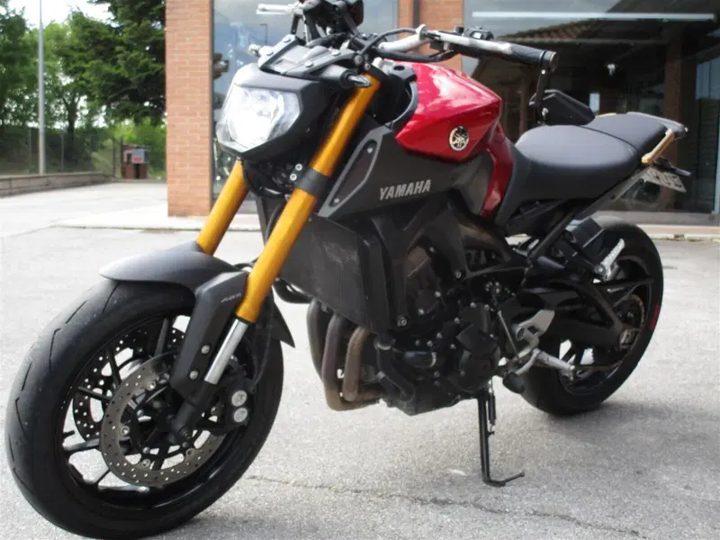 Yamaha MT-09 ABS (2016) (3)