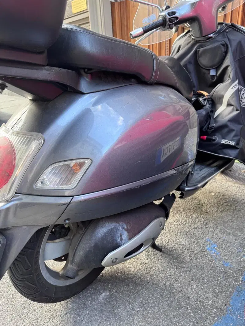 Vespa Granturismo 200 L (3)