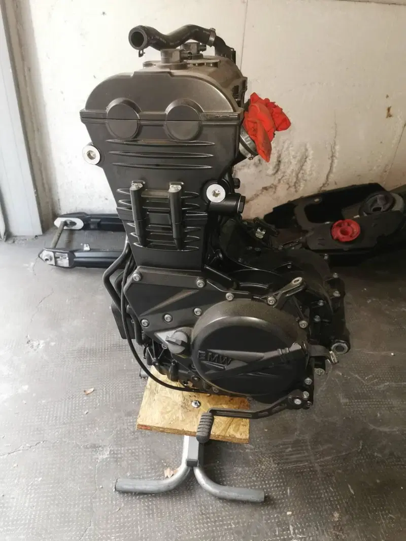 Motore bmw f 700 gs (3)