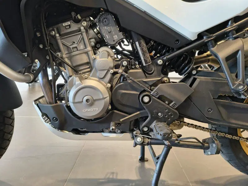 CFMOTO 800MT Sport (2022 - 26) (6)