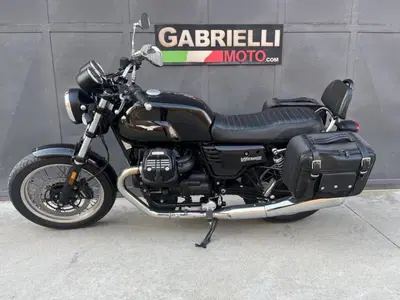 Moto Guzzi V7 III Stone (2017 - 20) usata