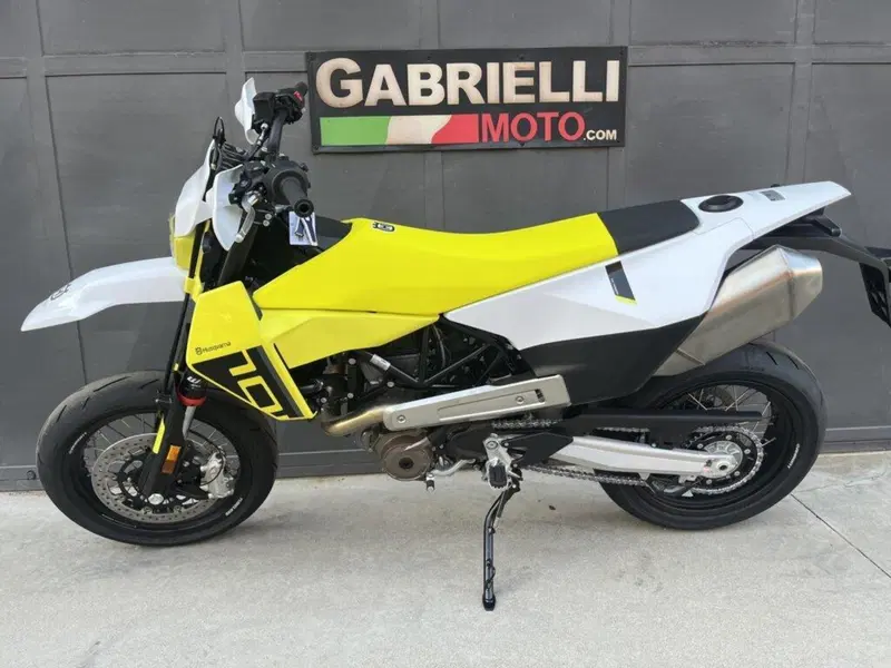 Husqvarna 701 Supermoto (2026)