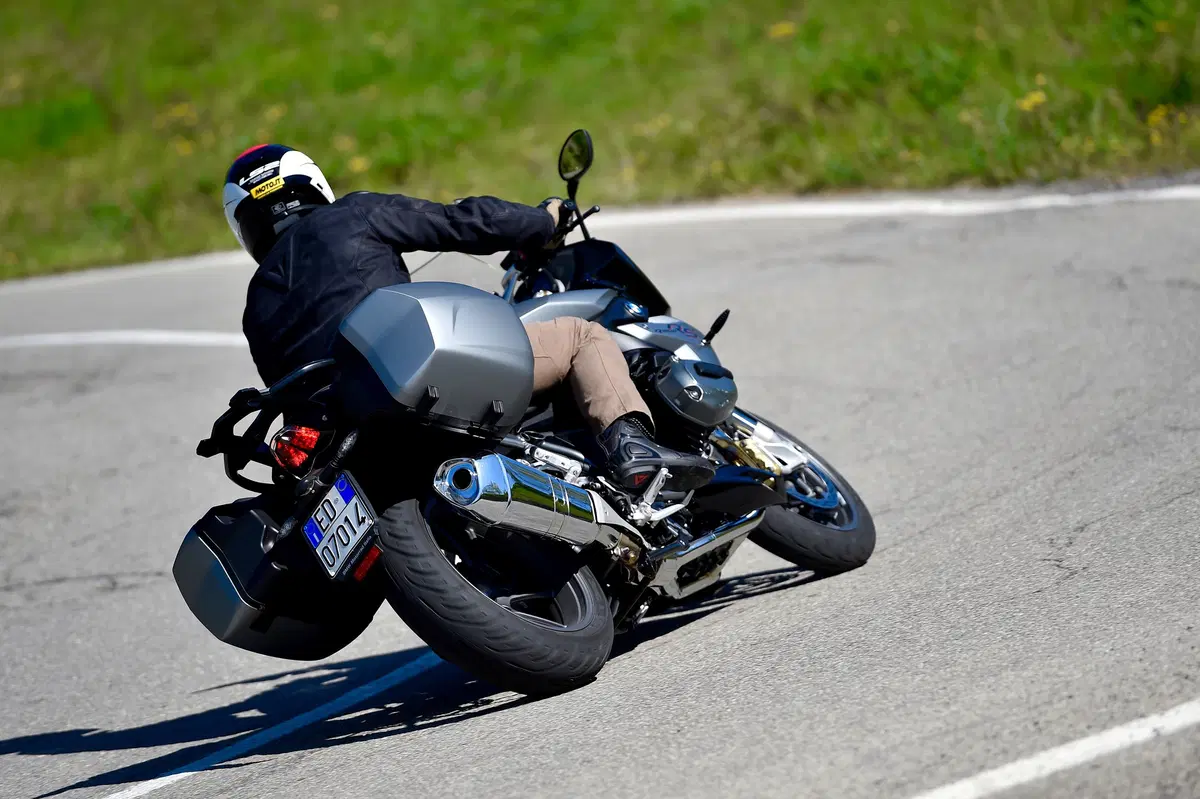 BMW R1200RS (3)