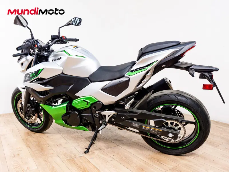 Kawasaki Z7 Hybrid (2024 - 26) (7)