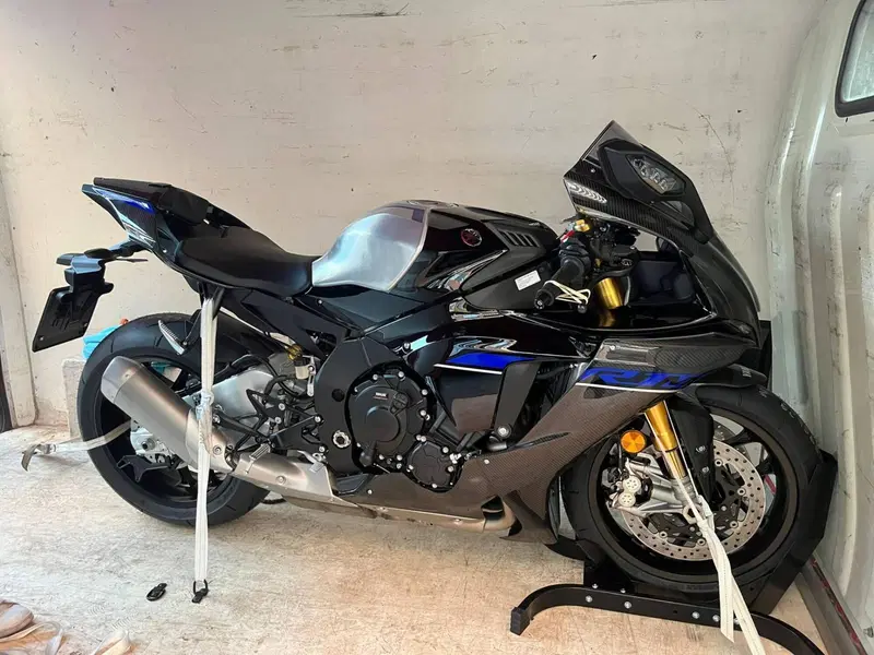 Yamaha YZF R1M (2020 - 25) (2)