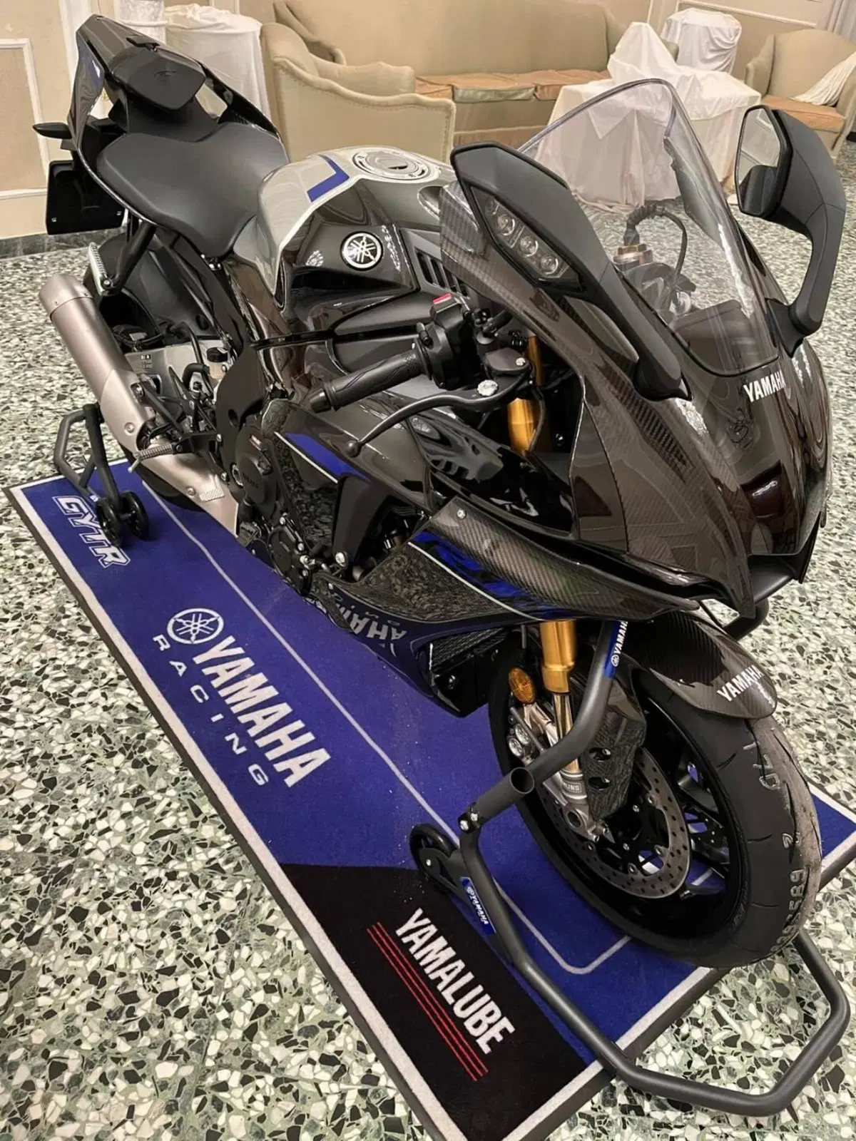Yamaha YZF R1M (2020 - 25) (3)