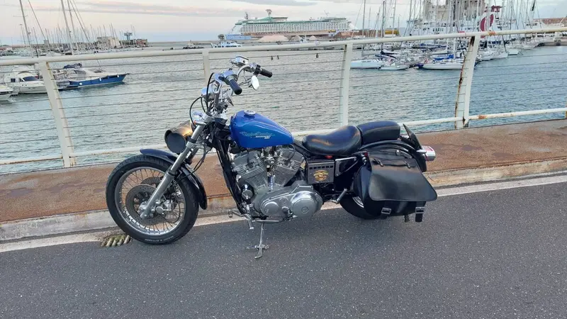 Harley-Davidson 883 