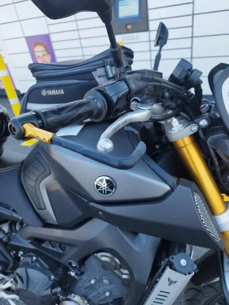 Yamaha MT-09 Sport Tracker (2014 - 16) (6)