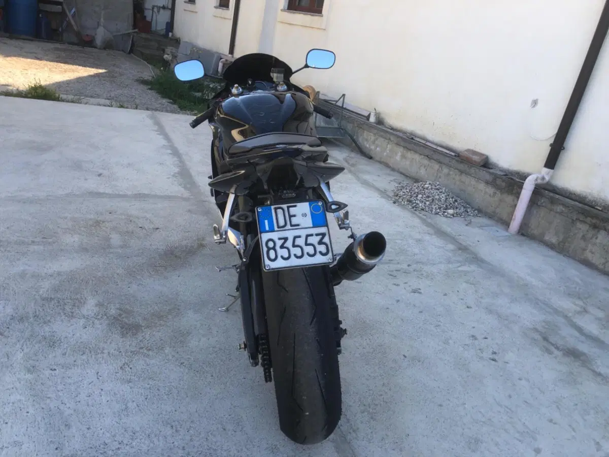Yamaha YZF R6 (2006 - 07) (4)