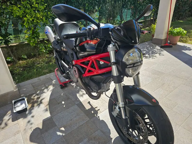 Ducati Monster 796 (2010 - 13) (2)