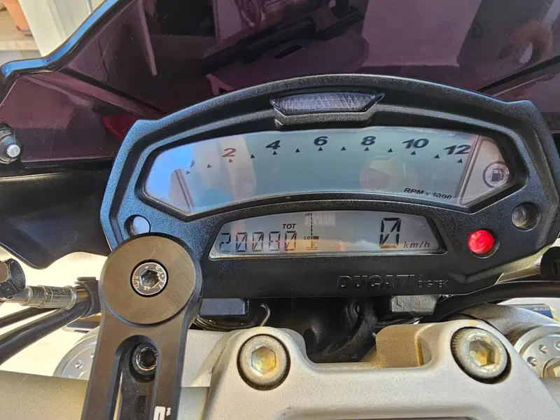 Ducati Monster 796 (2010 - 13) (4)