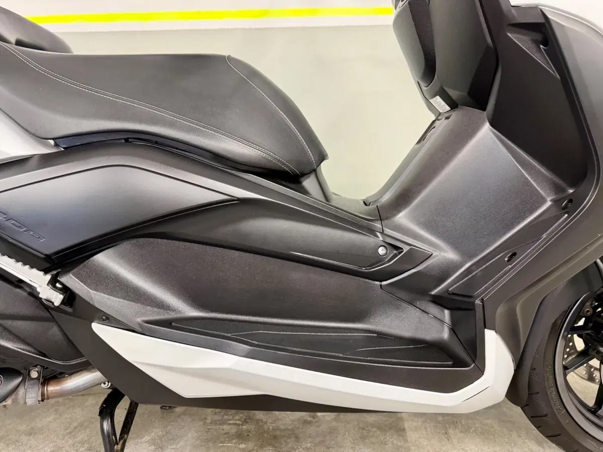 Yamaha X-Max 400 ABS (2017 - 20) (5)