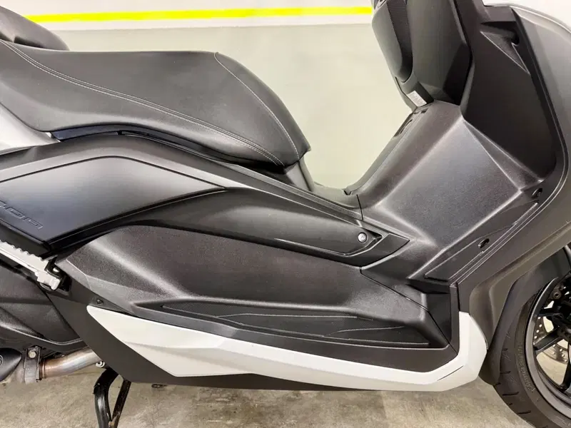 Yamaha X-Max 400 ABS (2017 - 20) (5)