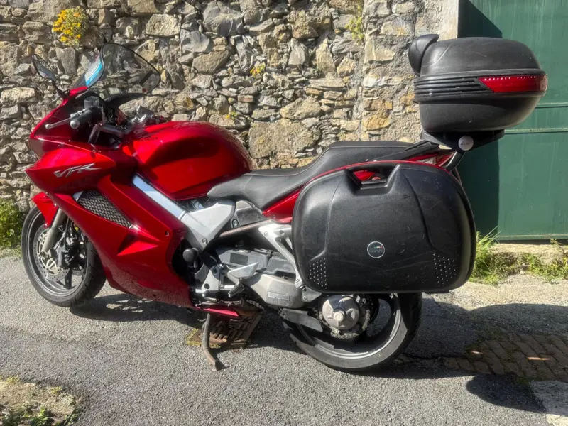 Honda VFR 800 (2002 - 05) (6)