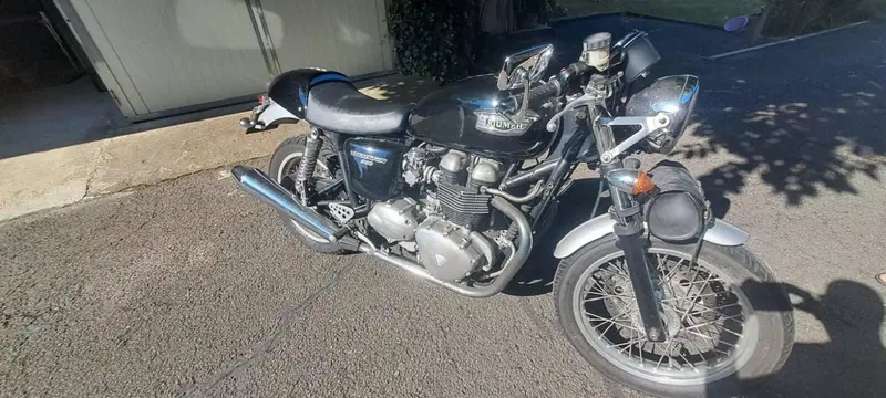 Triumph Thruxton 900 (2004 - 15) (2)
