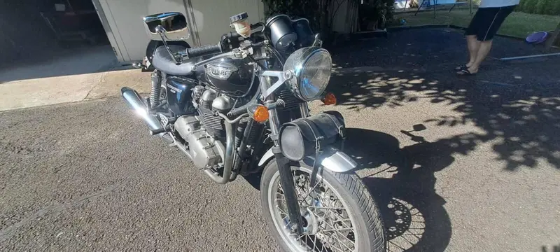 Triumph Thruxton 900 (2004 - 15) (3)