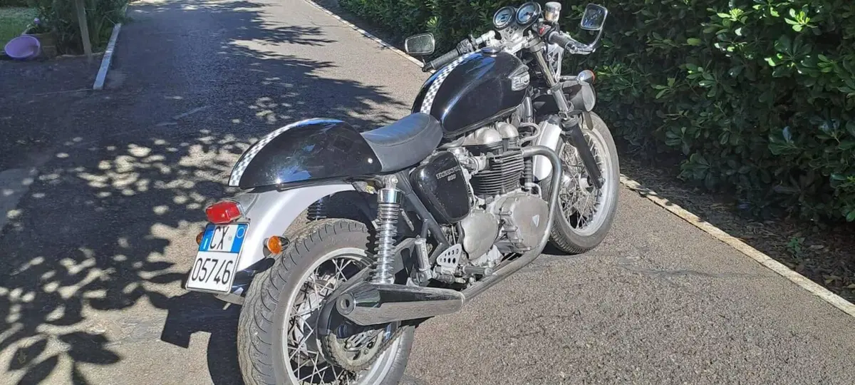 Triumph Thruxton 900 (2004 - 15) (5)