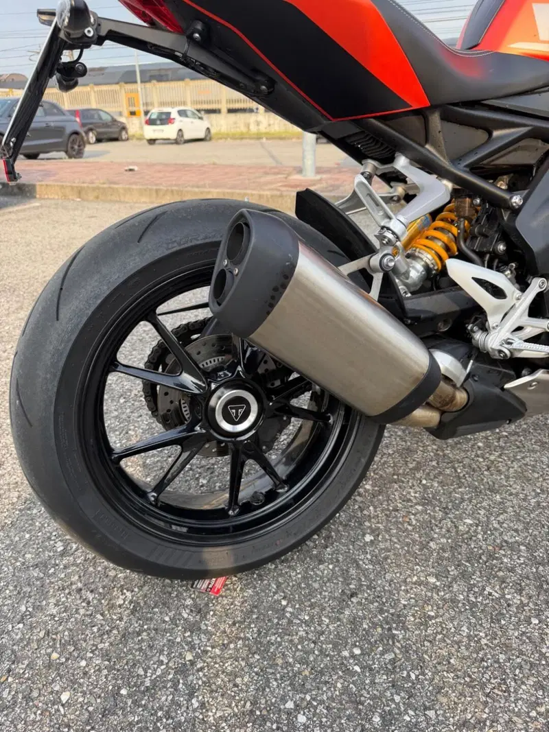 Triumph Speed Triple 1200 RS (2021 - 24) (4)
